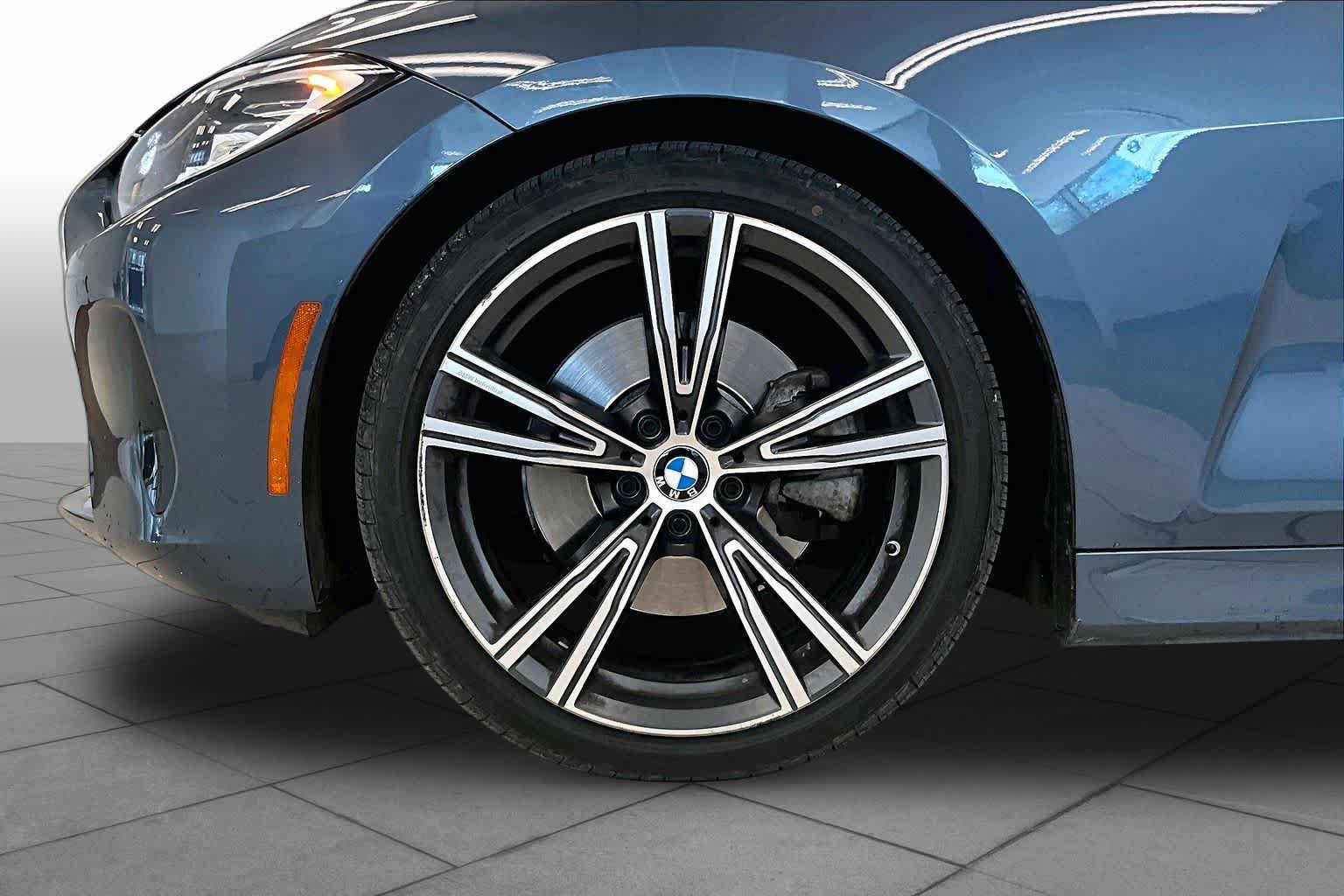 Used 2024 BMW 430i Coupe w/ Convenience Package RWD image 9
