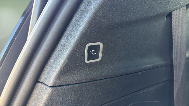 Used 2025 Chrysler Pacifica Select FWD image 36