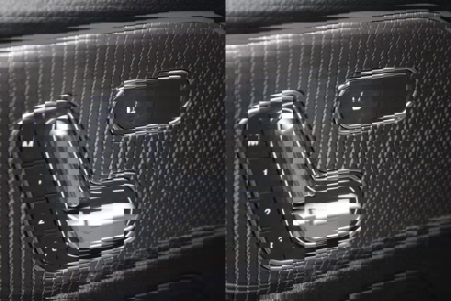 Used 2021 Mercedes-Benz GLB 250 4MATIC w/ Premium Package image 11