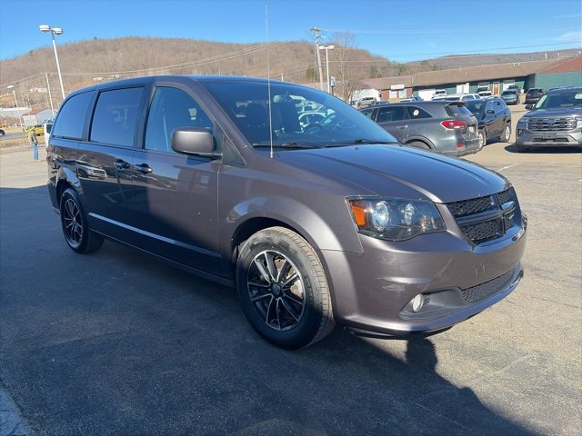 Used 2018 Dodge Grand Caravan SE image 3