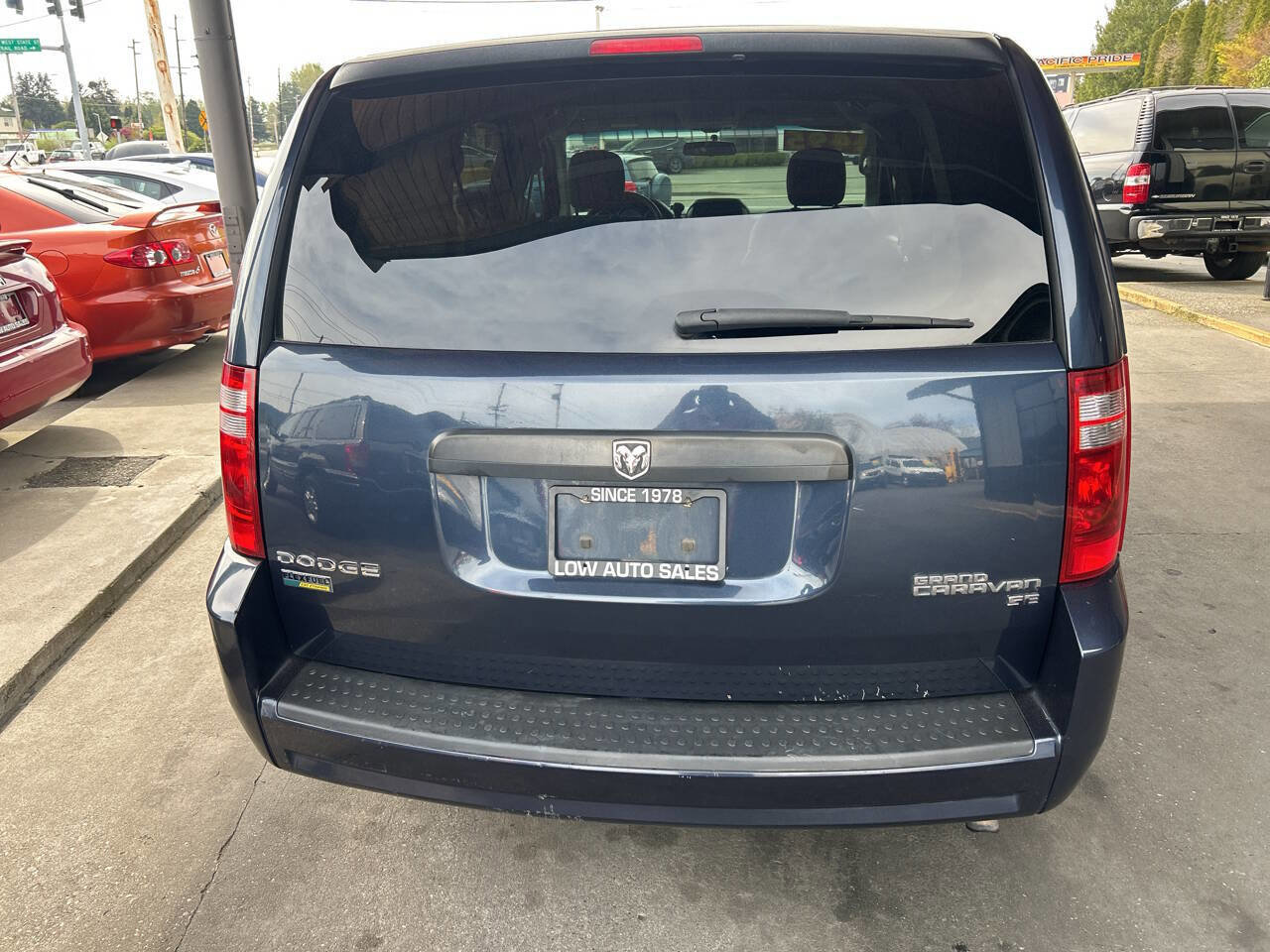 Used 2009 Dodge Grand Caravan SE FWD image 4