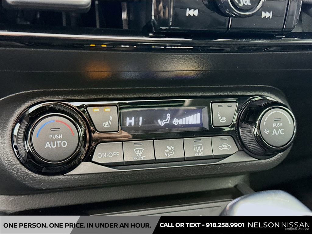 New 2026 Nissan Kicks SV w/ SV Premium Package FWD image 15