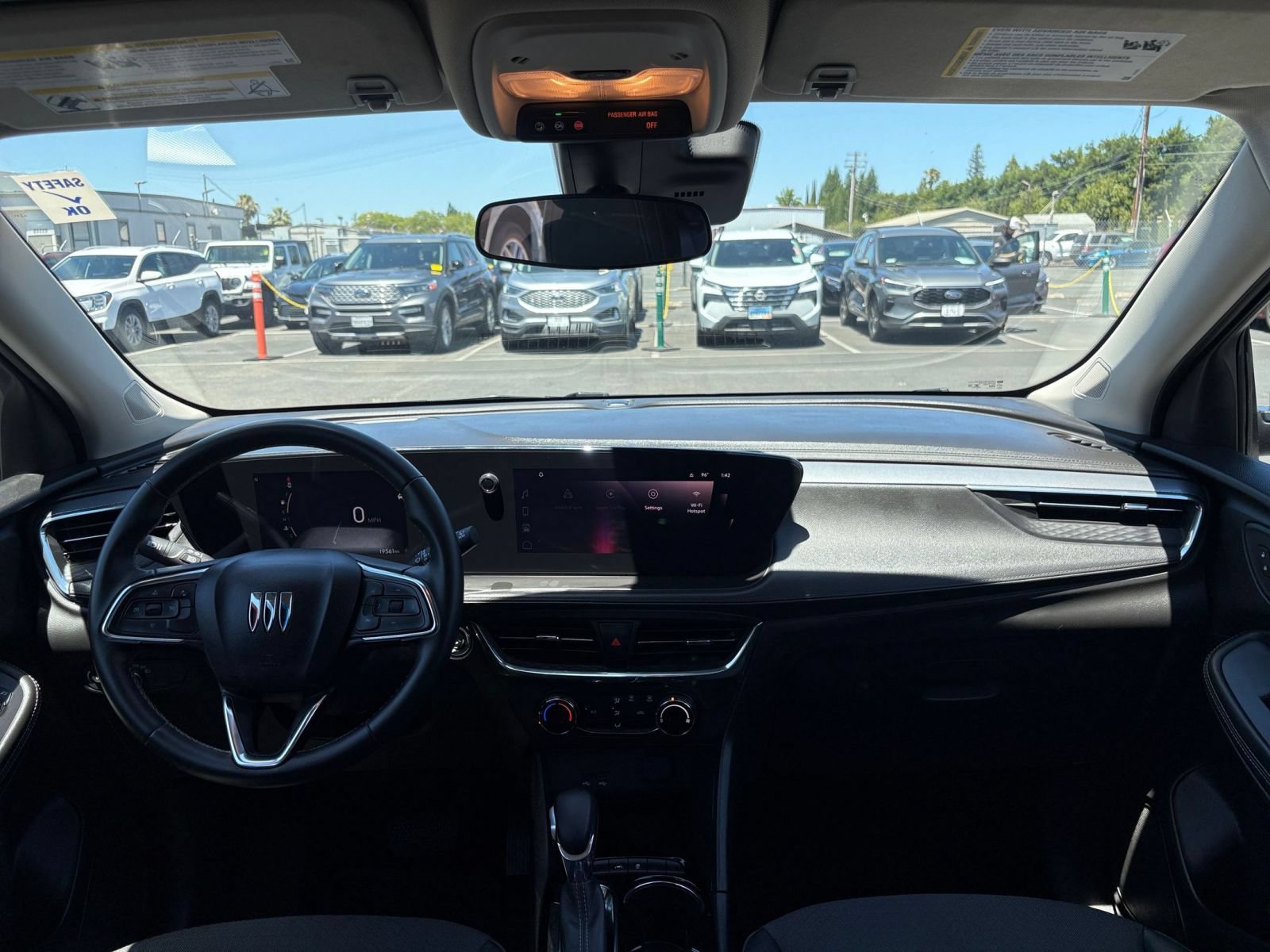 Used 2025 Buick Encore GX Preferred FWD image 32