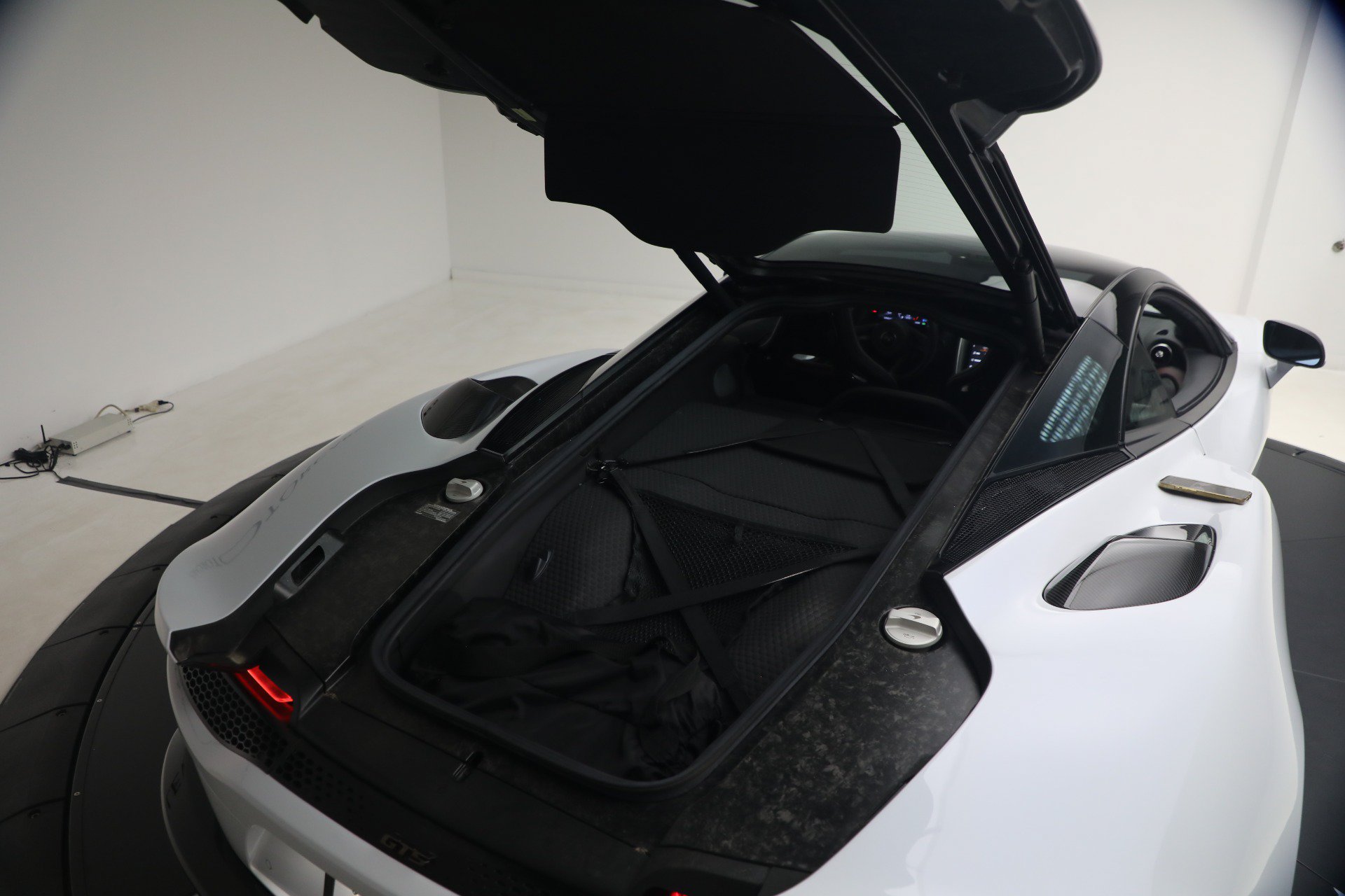 Used 2025 McLaren GTS RWD image 34