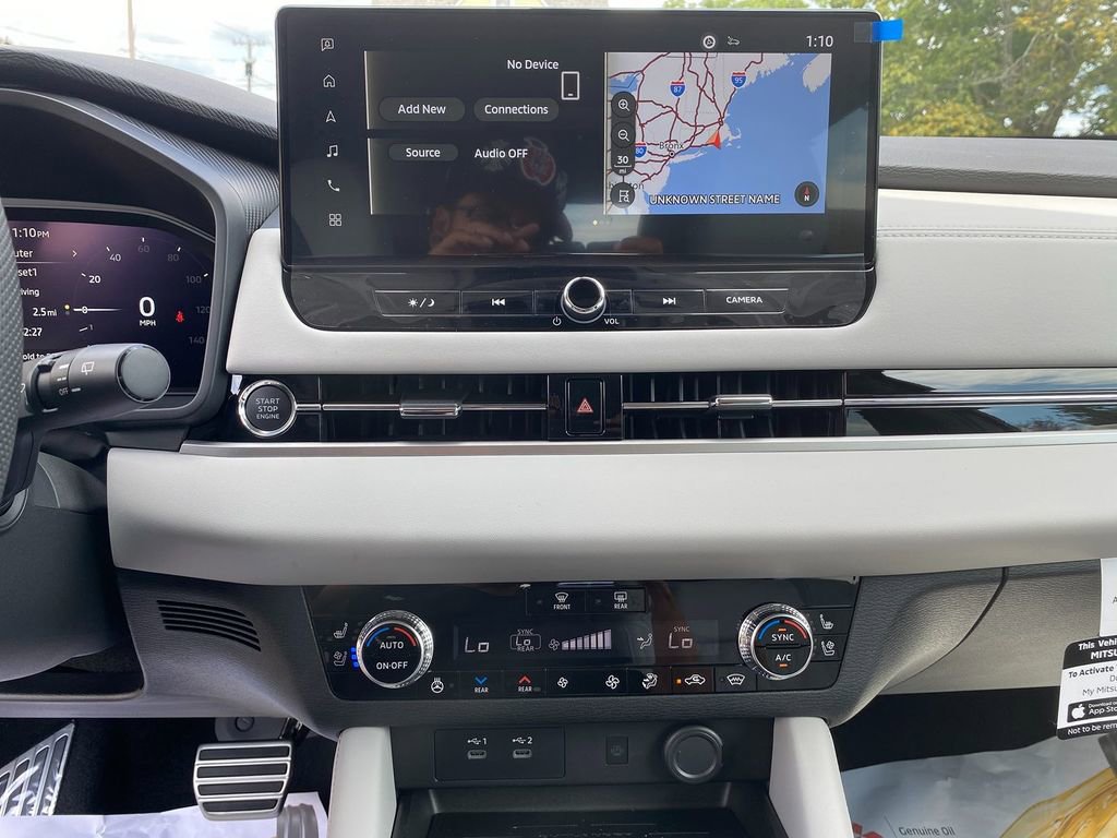 New 2025 Mitsubishi Outlander SEL image 22