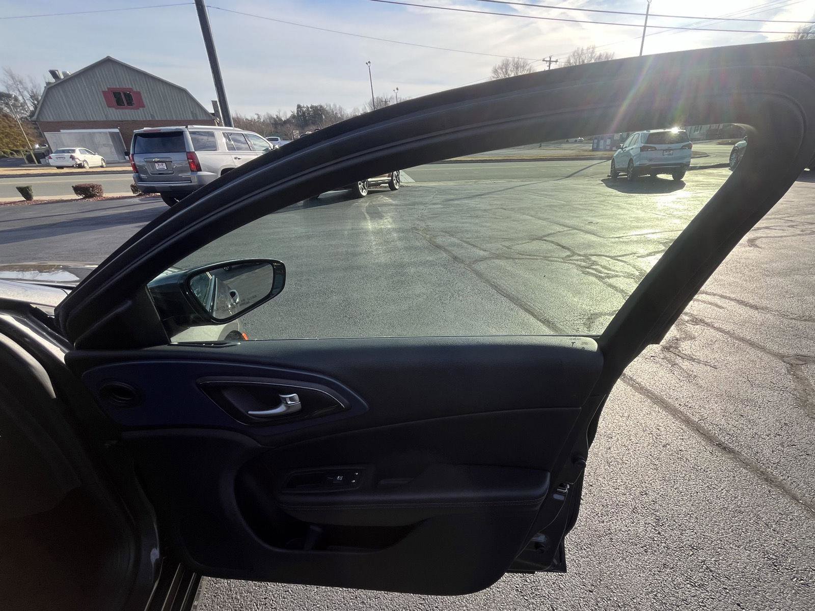 Used 2016 Chrysler 200 S w/ Comfort Group image 15