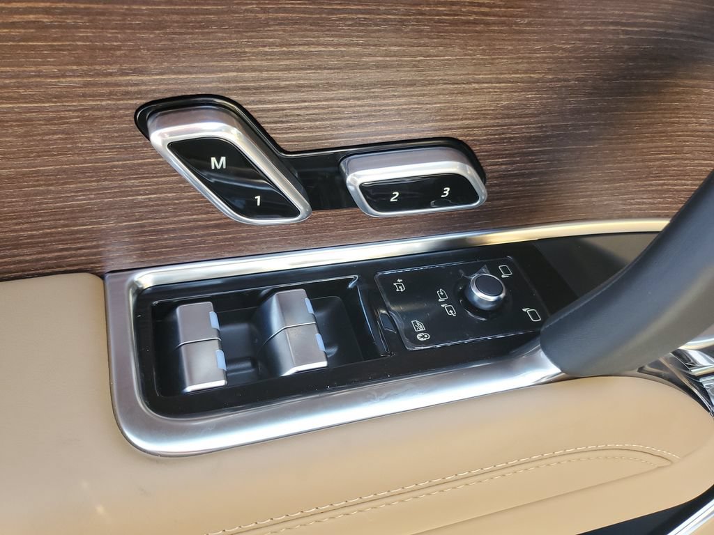 New 2026 Land Rover Range Rover SE AWD/4WD image 9