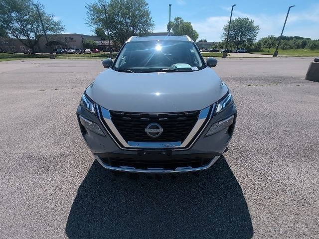 Used 2023 Nissan Rogue Platinum w/ Platinum Premium Package AWD/4WD image 14
