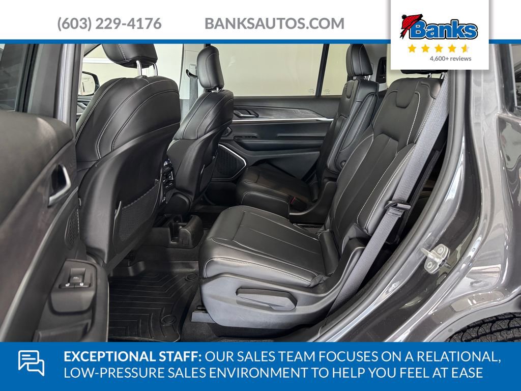 Used 2022 Jeep Grand Cherokee L Limited AWD/4WD image 9