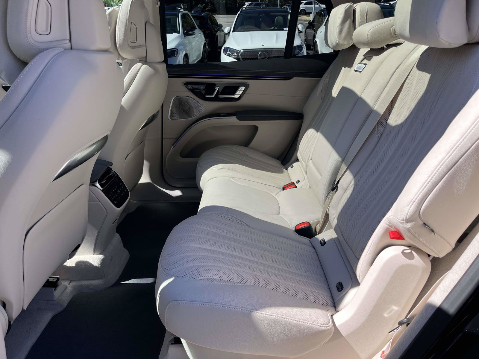 New 2027 Mercedes-Benz EQS 400 4MATIC SUV image 40