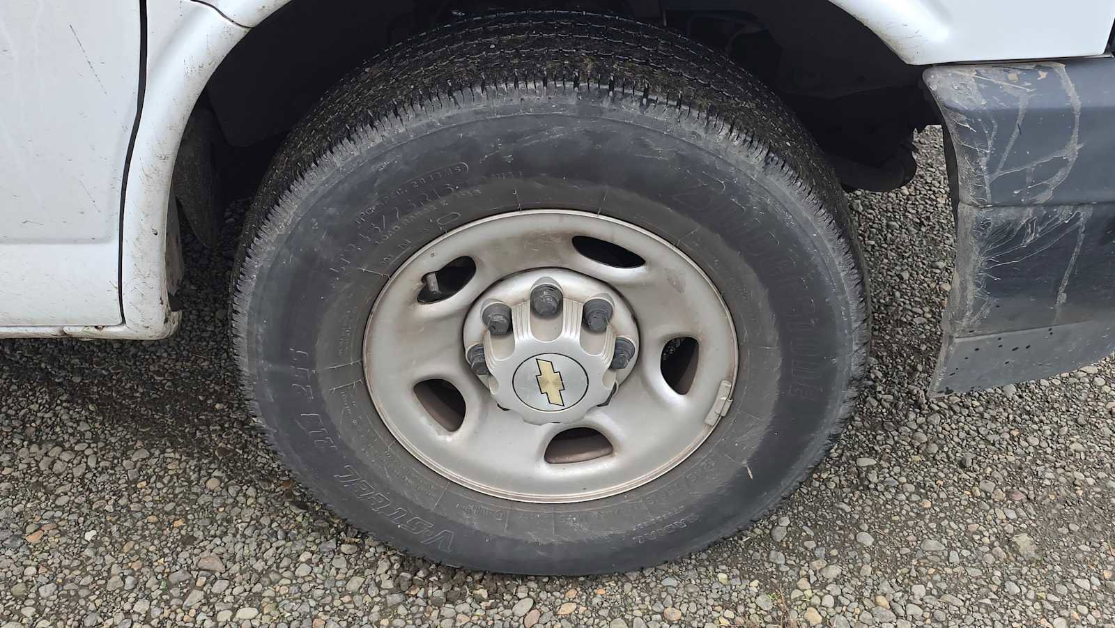 Used 2023 Chevrolet Express 2500 w/ Driver Convenience Package image 9