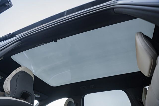 New 2025 Volvo EX90 Ultra w/ Protection Package Premier image 27