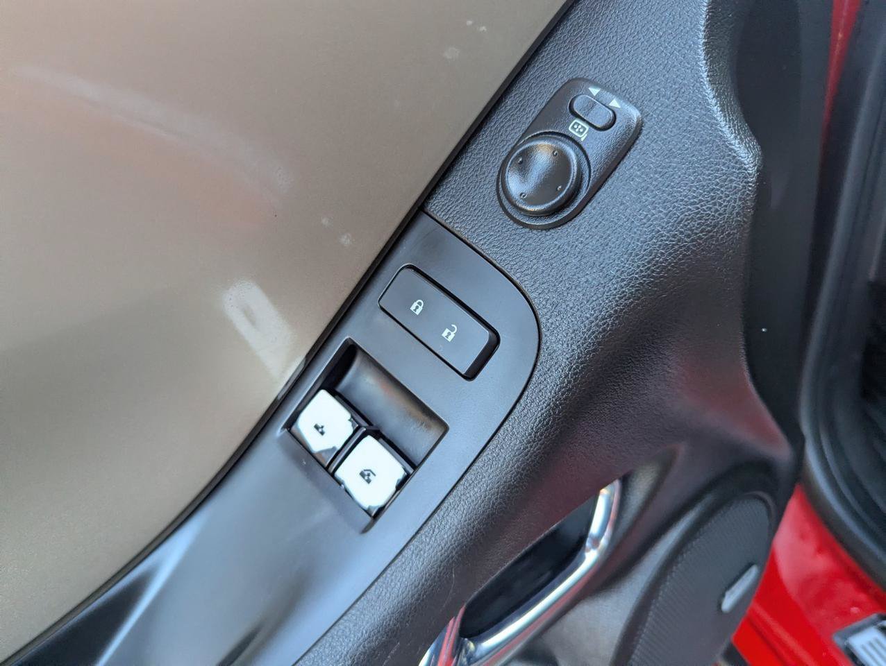 Used 2012 Chevrolet Camaro SS RWD image 10