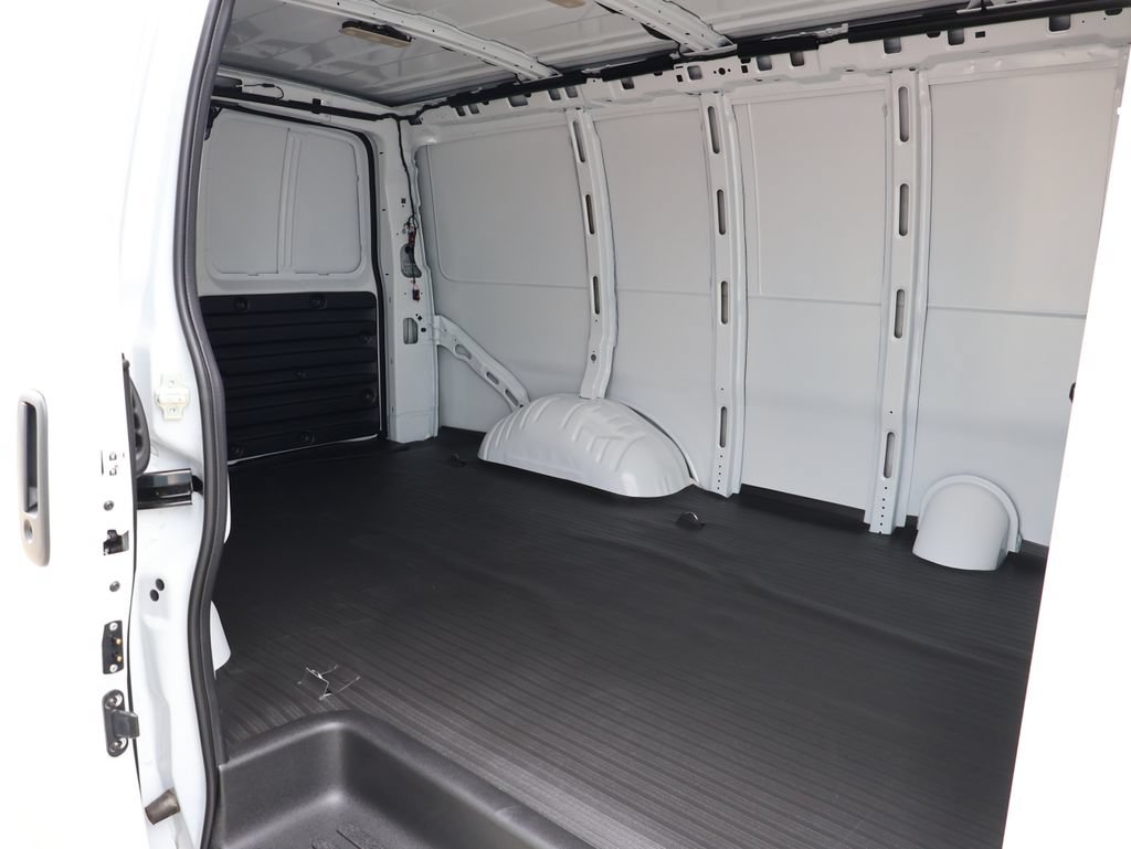 New 2026 Chevrolet Express 2500 w/ Enhanced Convenience Package RWD image 24