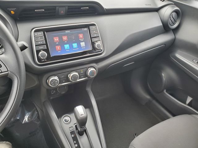 Certified 2025 Nissan Kicks Play S image 23