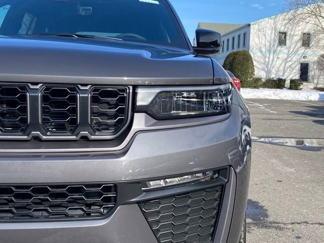 New 2026 Jeep Grand Cherokee Limited w/ Limited Altitude Package AWD/4WD image 11