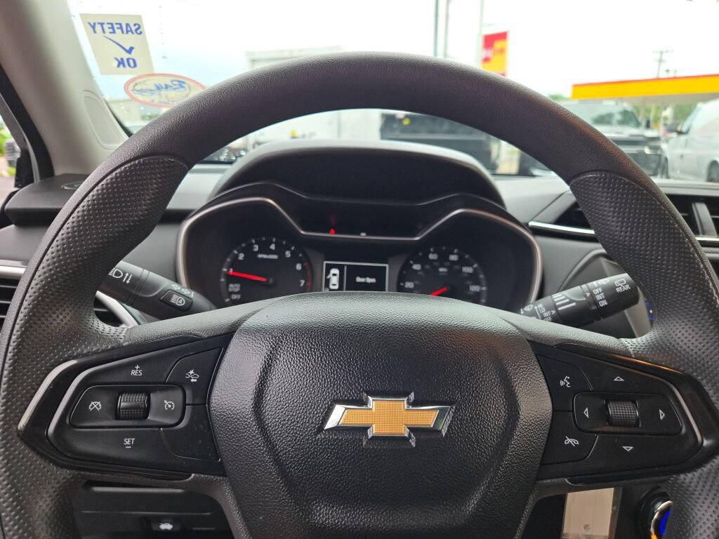 Certified 2023 Chevrolet TrailBlazer LS FWD image 34