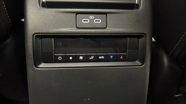 Used 2024 MAZDA CX-90 Plug-In Hybrid w/ Preferred AWD/4WD image 34