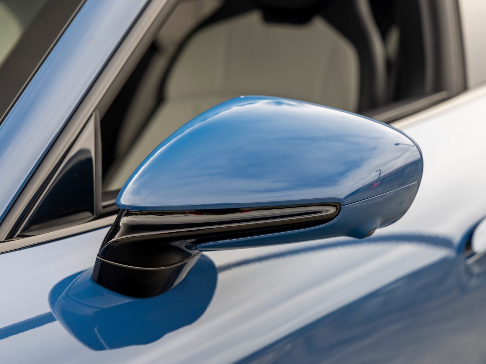 New 2025 Porsche Taycan 4S image 17