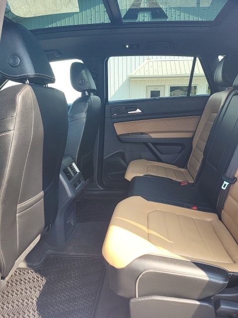 Used 2023 Volkswagen Atlas Cross Sport SEL Premium R-Line image 15