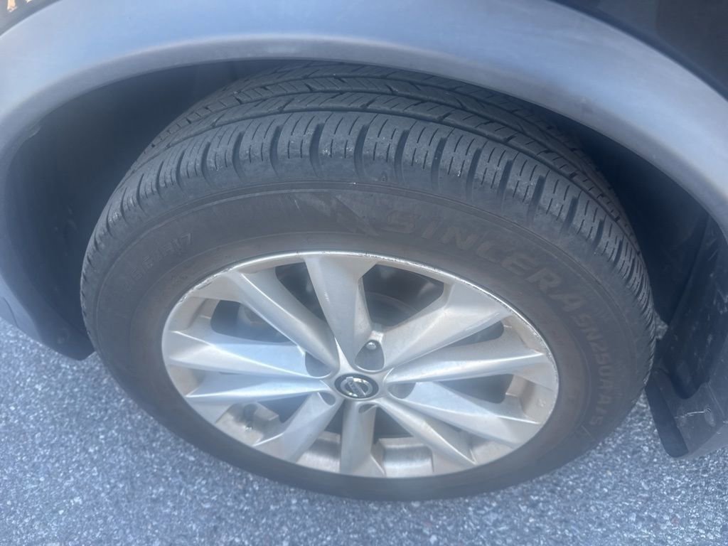 Used 2019 Nissan Rogue Sport SV w/ Technology Package image 12