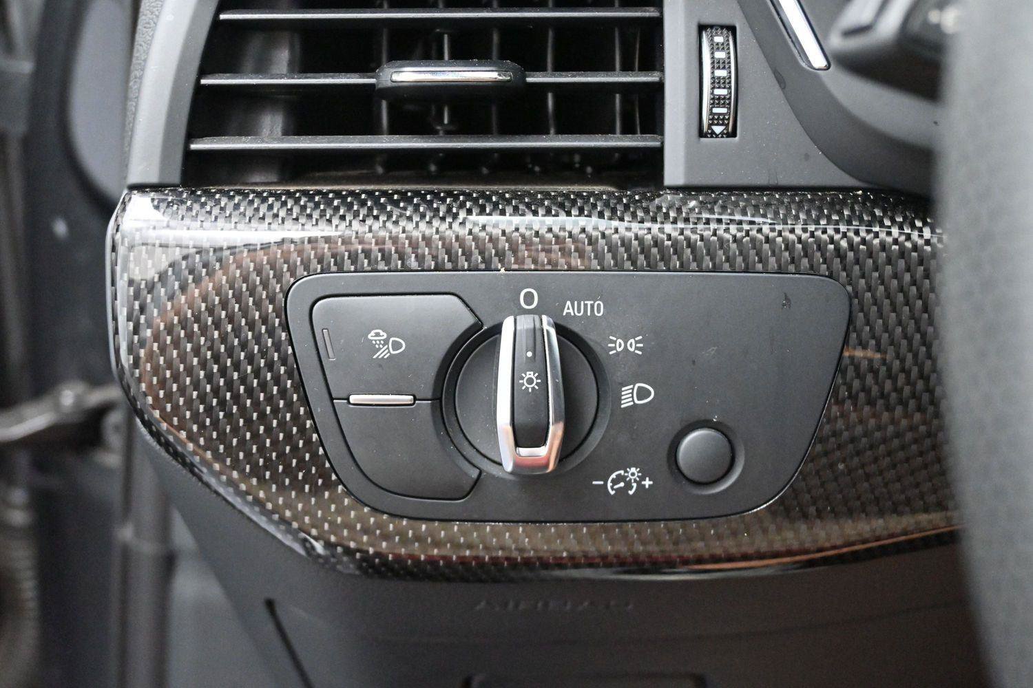 Used 2024 Audi S4 Premium Plus w/ Premium Plus Package AWD/4WD image 28