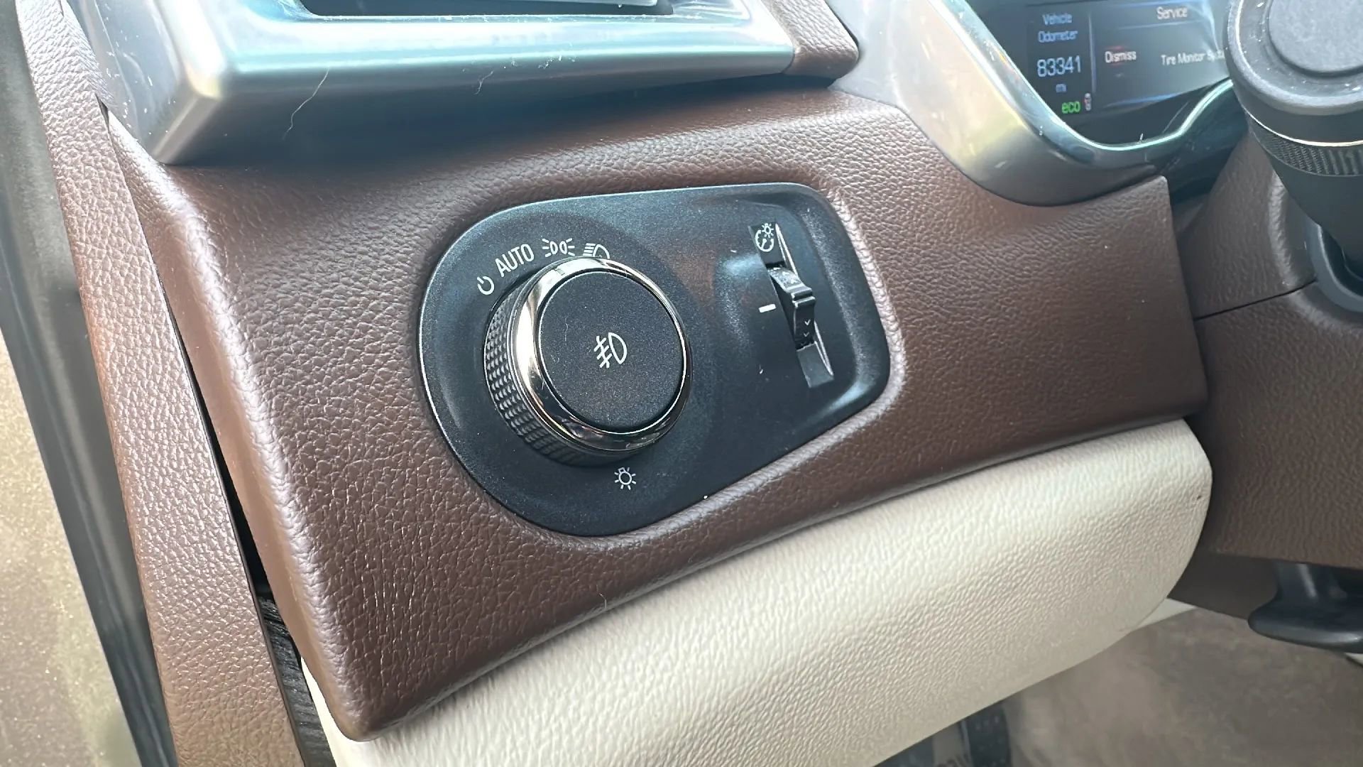 Used 2014 Cadillac SRX Performance w/ Driver Awareness Package image 36