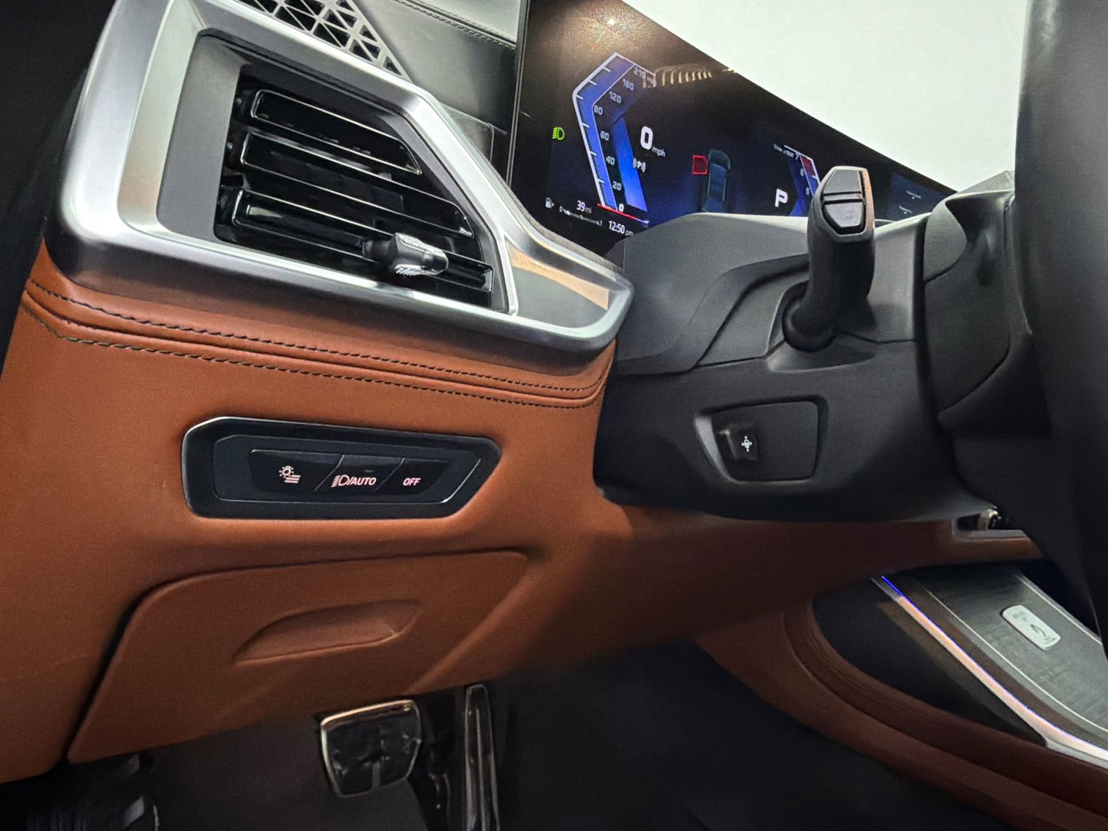 Used 2024 BMW ALPINA XB7 image 46