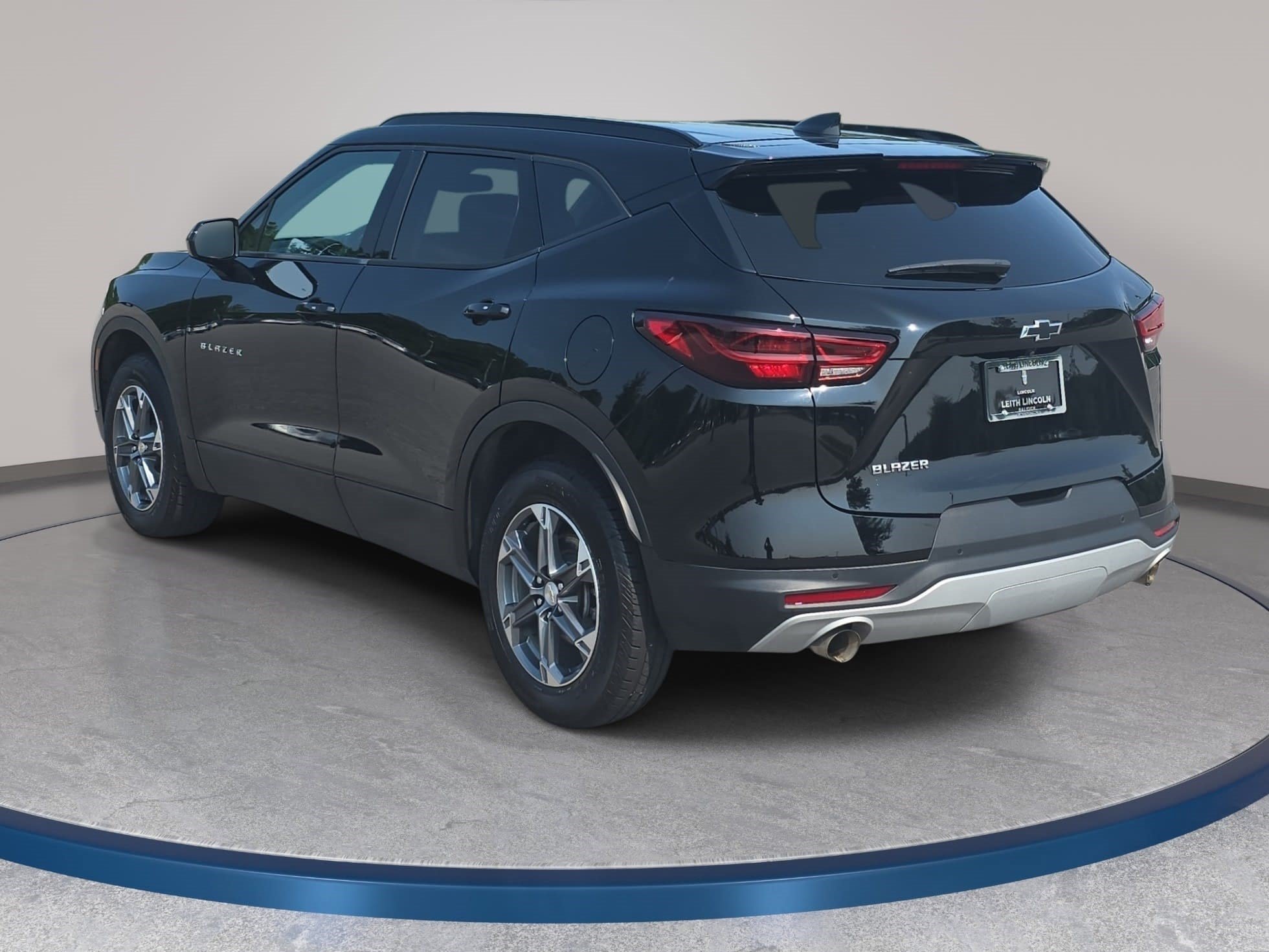 Used 2024 Chevrolet Blazer LT w/ Convenience Package FWD image 7