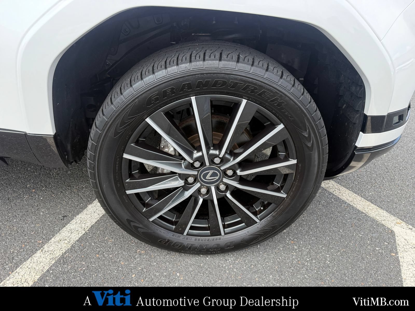 Used 2024 Lexus GX 550 w/ Accessory Package (2T) AWD/4WD image 15