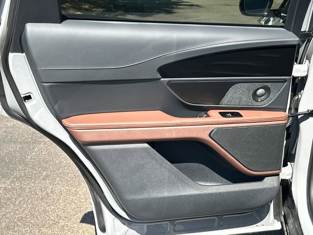 New 2026 Lincoln Nautilus Reserve w/ Jet Appearance Package AWD/4WD image 21