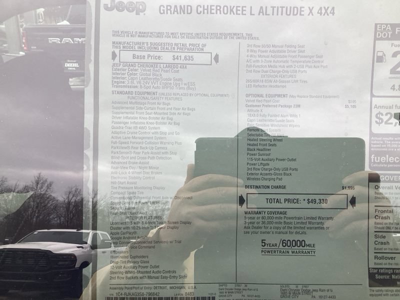 New 2025 Jeep Grand Cherokee L Altitude AWD/4WD image 12