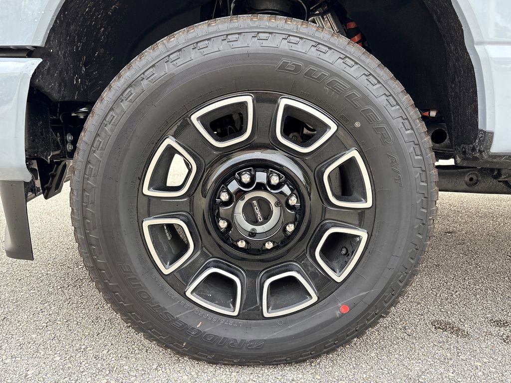 New 2026 Ford F350 Platinum image 15