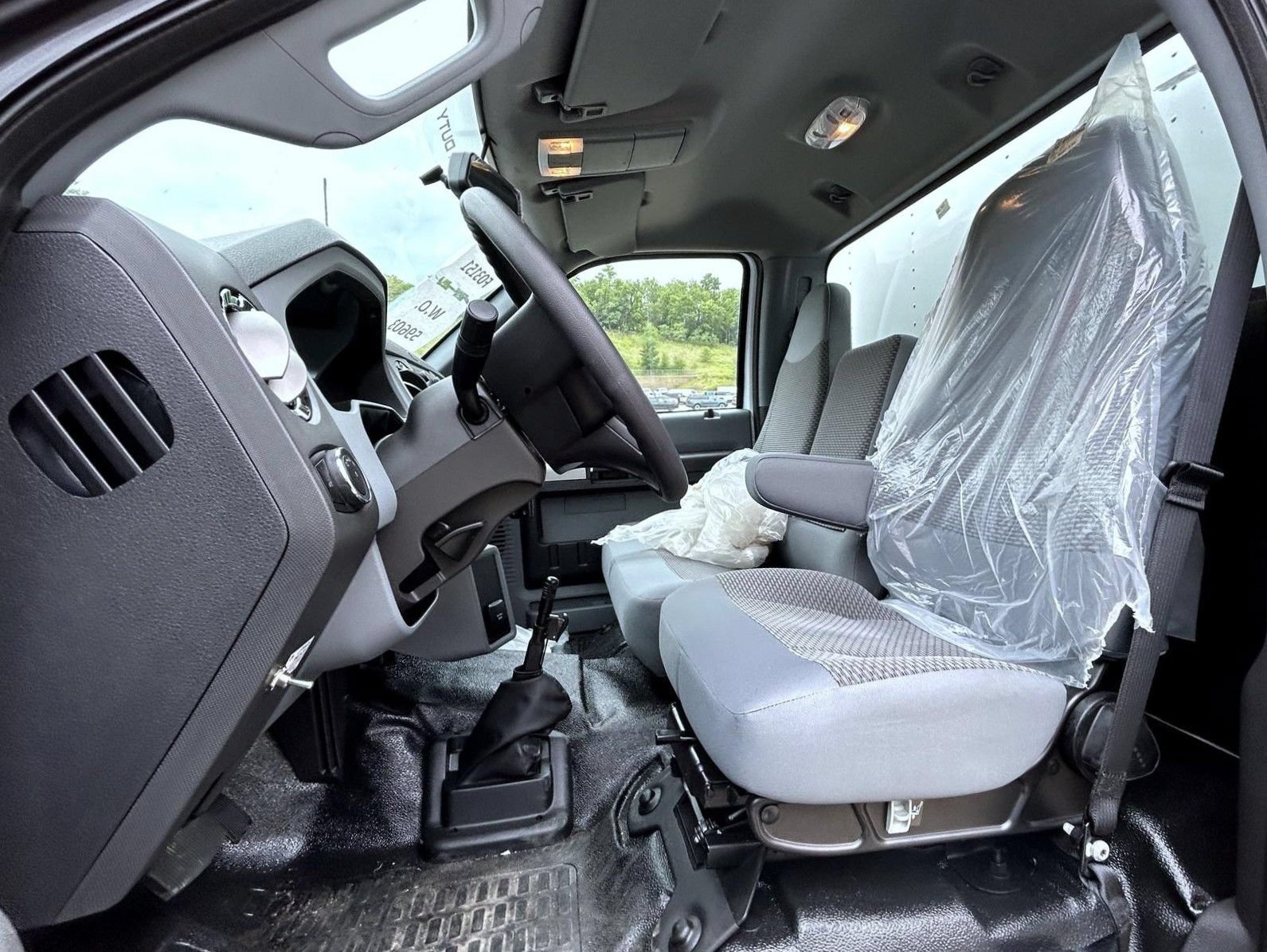 New 2027 Ford F750 2WD Regular Cab Super Duty image 10