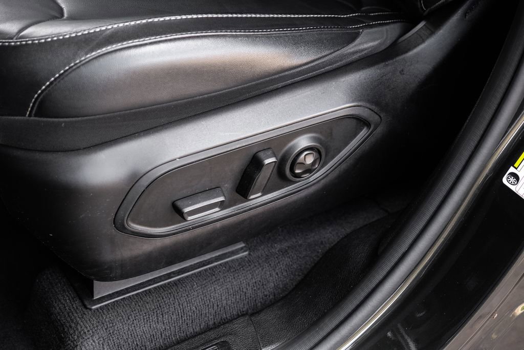 Used 2022 Jeep Grand Cherokee L Limited RWD image 42