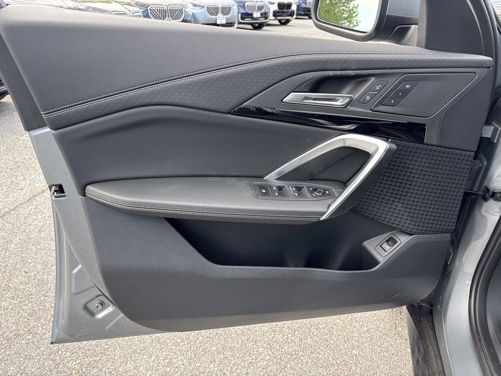 New 2026 BMW X2 xDrive28i w/ Technology Package AWD/4WD image 10