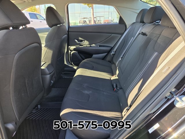 Used 2025 Hyundai Elantra SEL FWD image 13