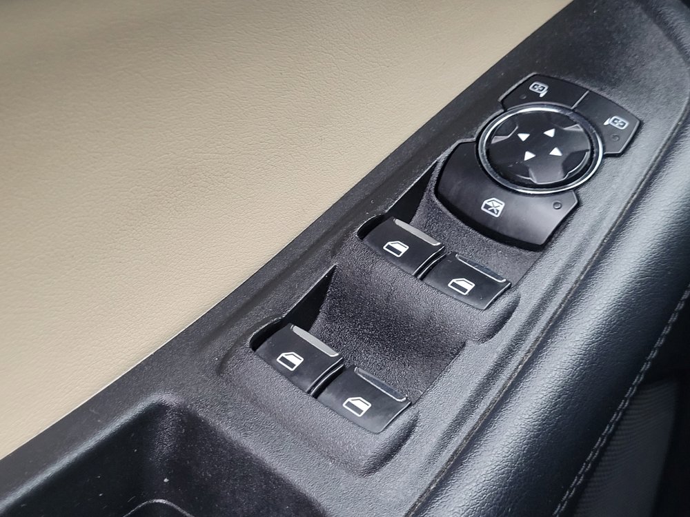 Used 2021 Ford Edge SEL image 27