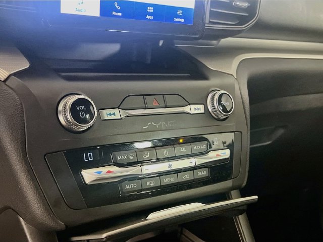 Used 2020 Ford Explorer XLT RWD image 14