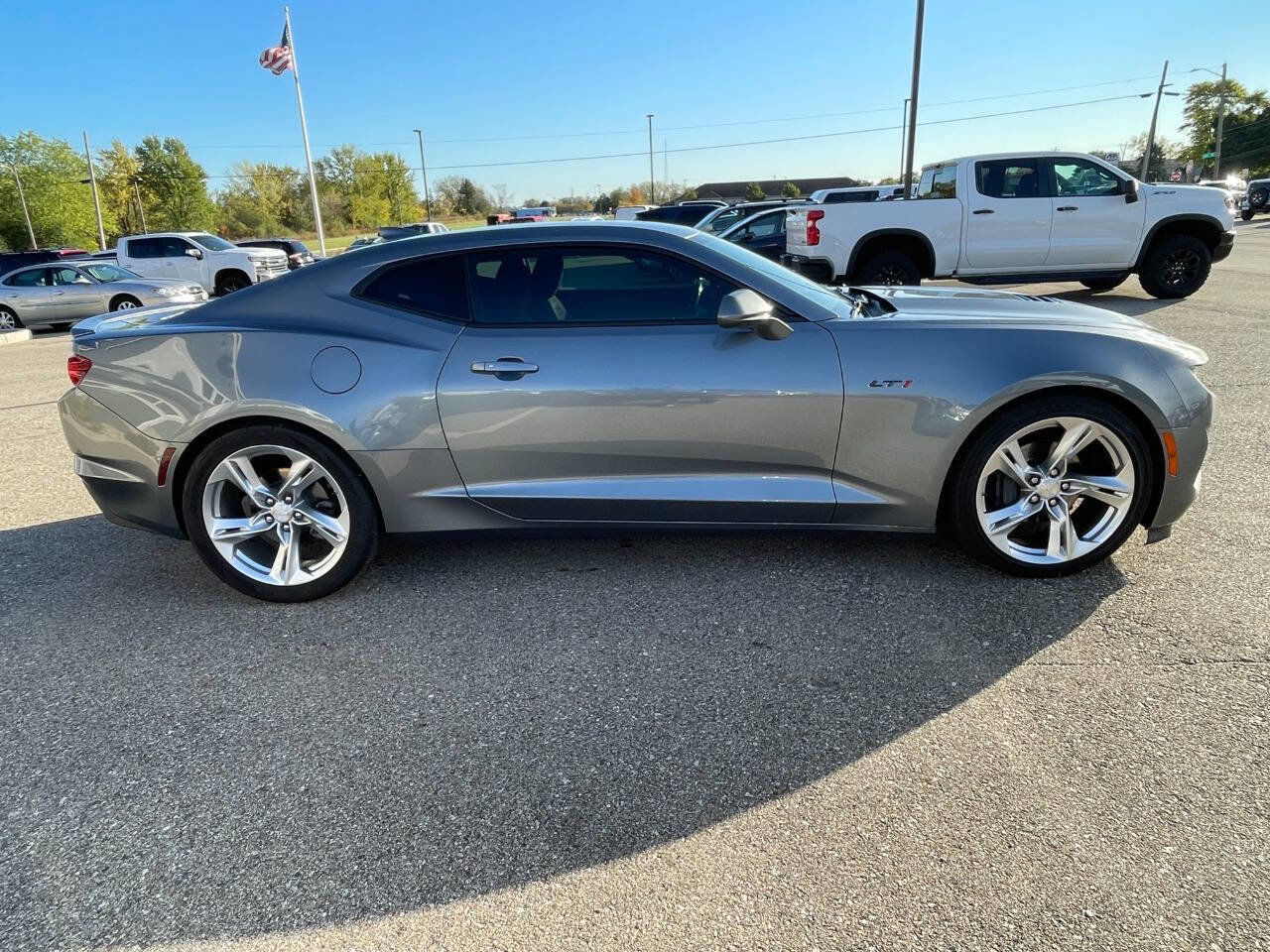 Used 2020 Chevrolet Camaro LT RWD image 6