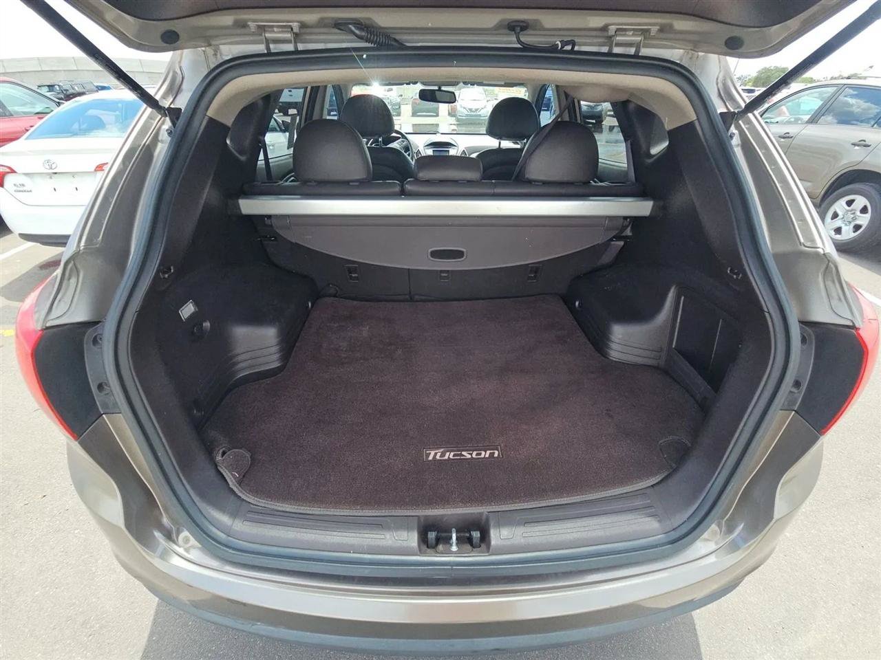 Used 2013 Hyundai Tucson Limited FWD image 15