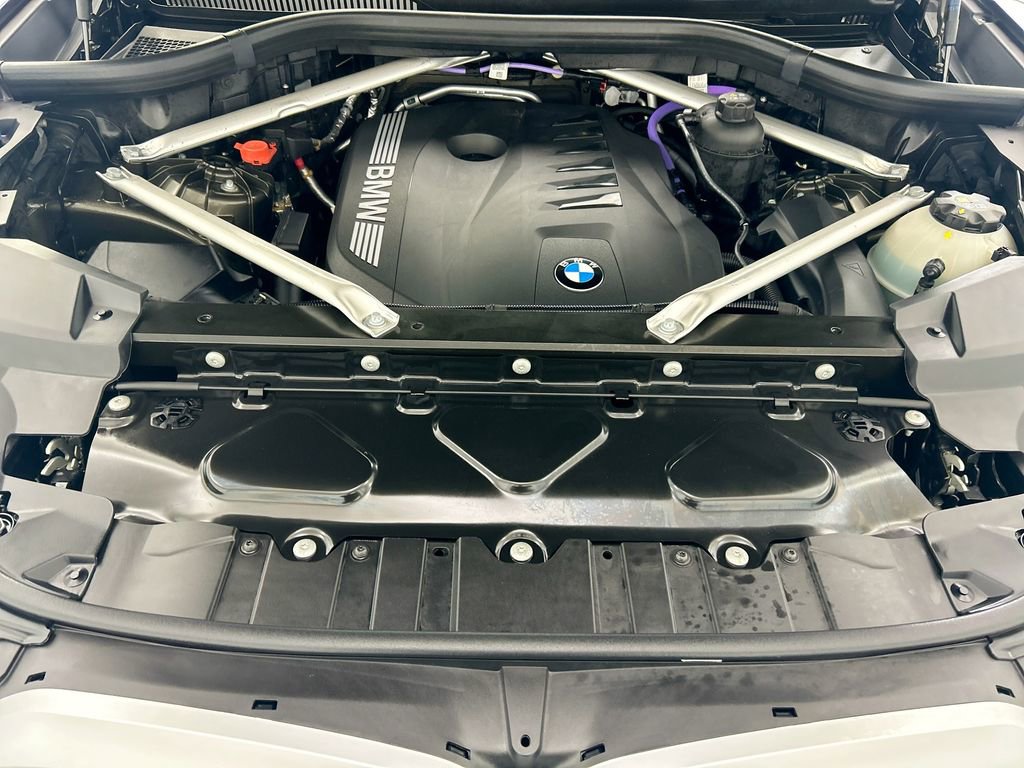 Certified 2025 BMW X5 xDrive40i w/ Parking Assistance Package AWD/4WD image 28