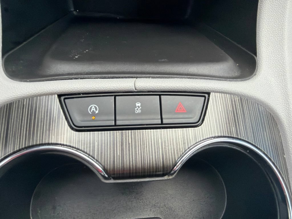 Used 2023 GMC Acadia SLT FWD image 33