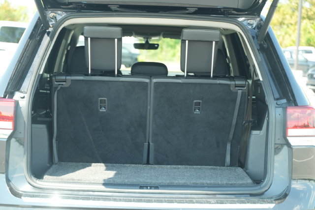 Used 2023 Volkswagen Atlas SE w/ Panoramic Sunroof Package FWD image 20