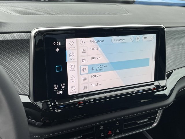 New 2025 Volkswagen Atlas Cross Sport SEL R-Line image 14