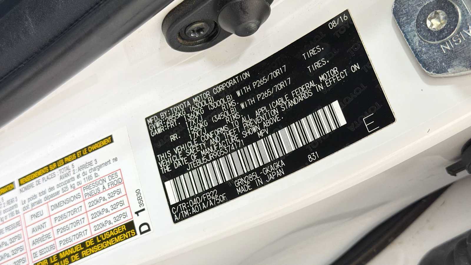 Certified 2016 Toyota 4Runner SR5 AWD/4WD image 11