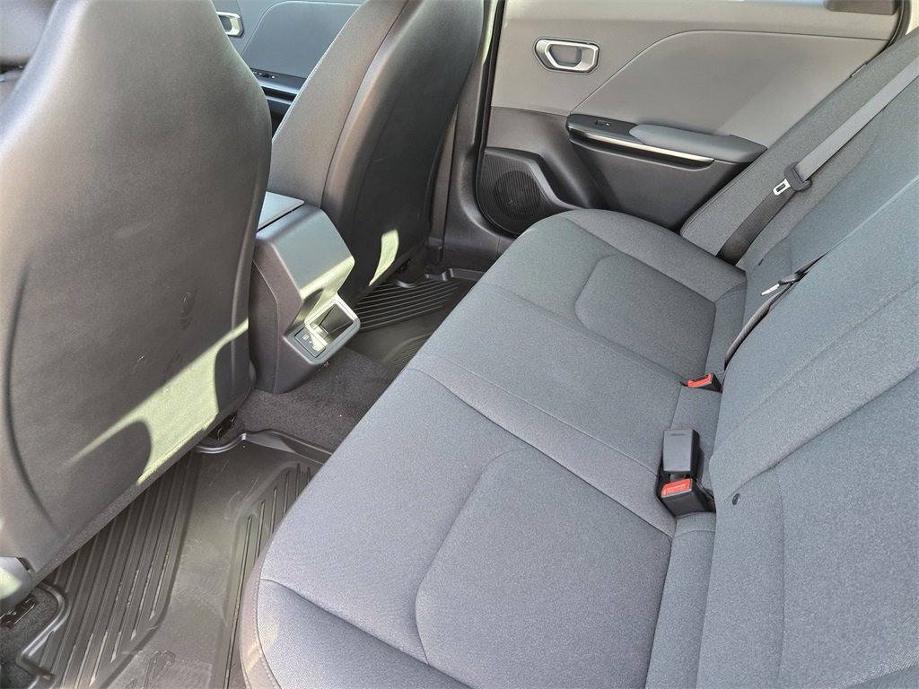 New 2025 Kia K4 LXS image 19