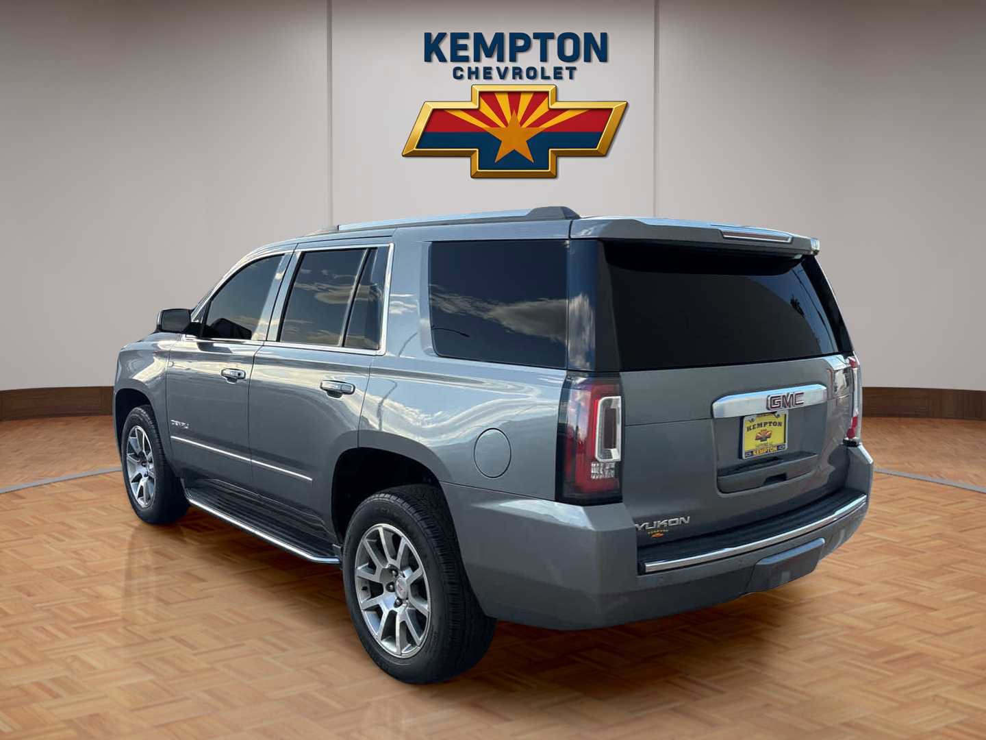 Used 2019 GMC Yukon Denali RWD image 4