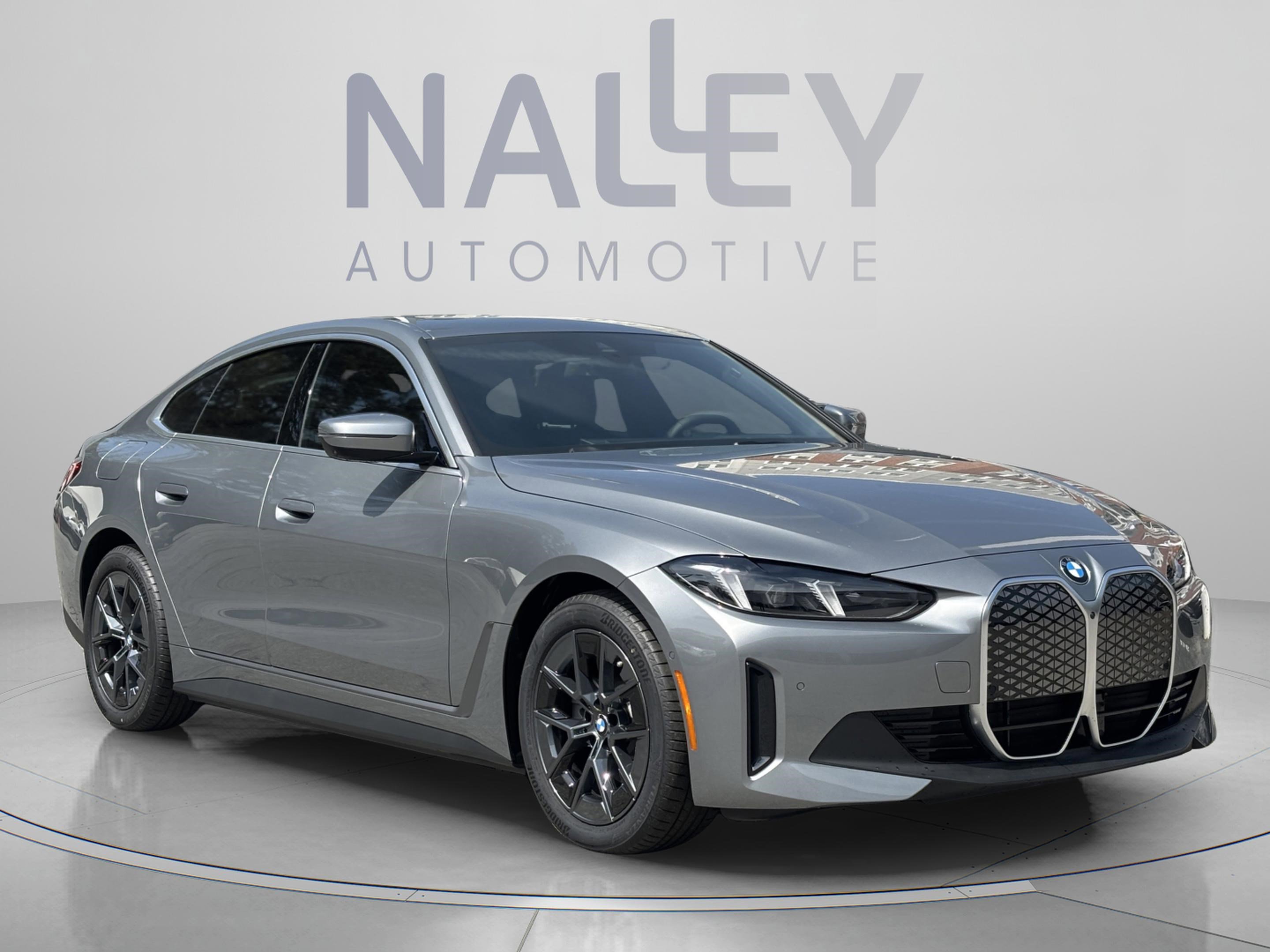 Used 2026 BMW i4 eDrive40 w/ Parking Assistance Package RWD image 5