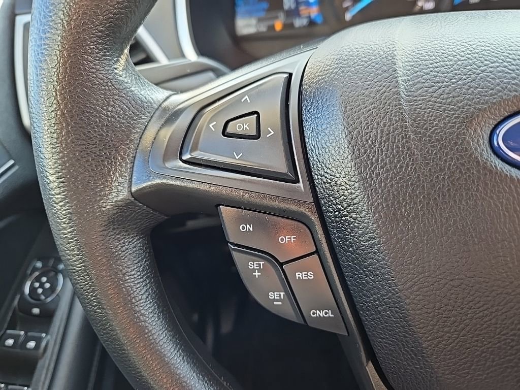 Used 2021 Ford Edge SE image 14